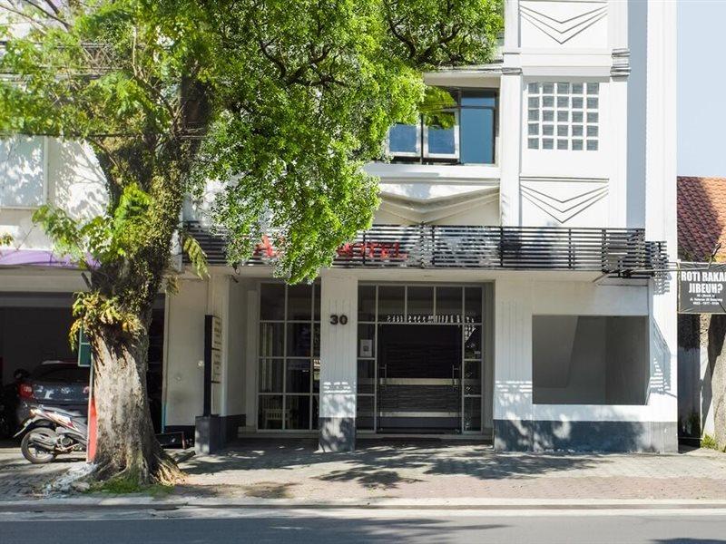 Gania Hotel Bandung Exterior foto