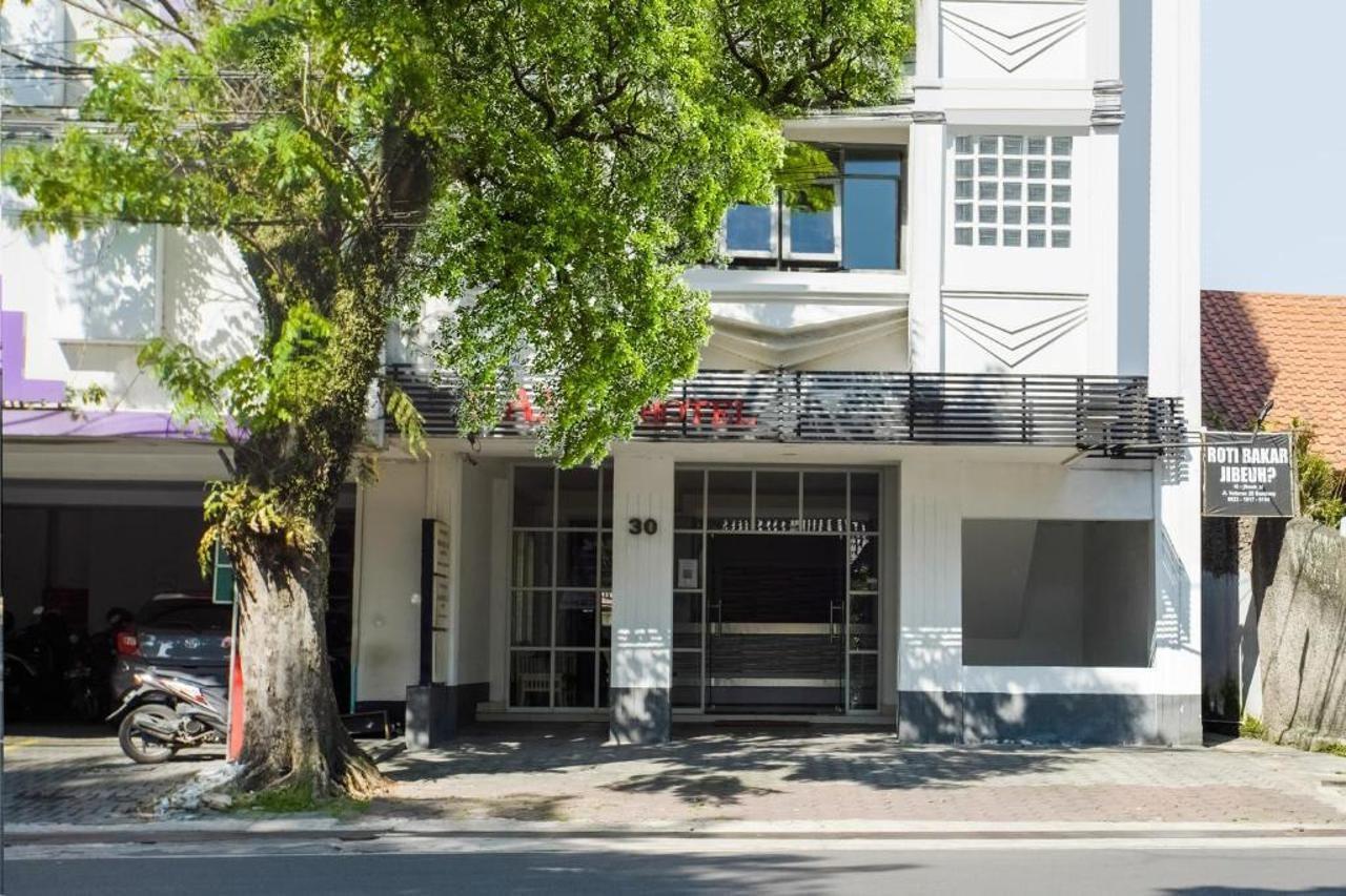 Gania Hotel Bandung Exterior foto