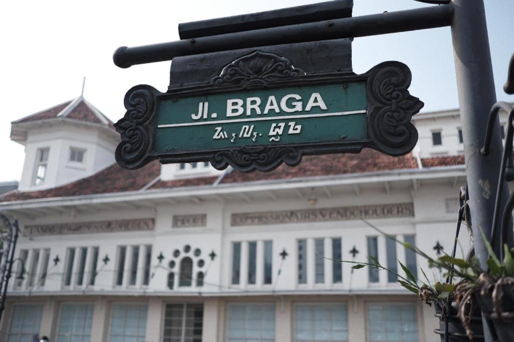Gania Hotel Bandung Exterior foto
